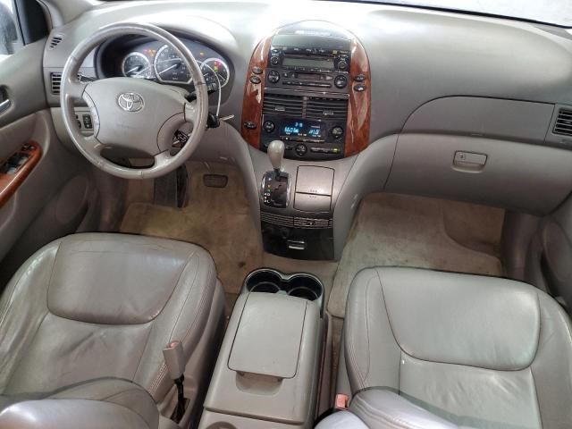 2004 Toyota Sienna XLE