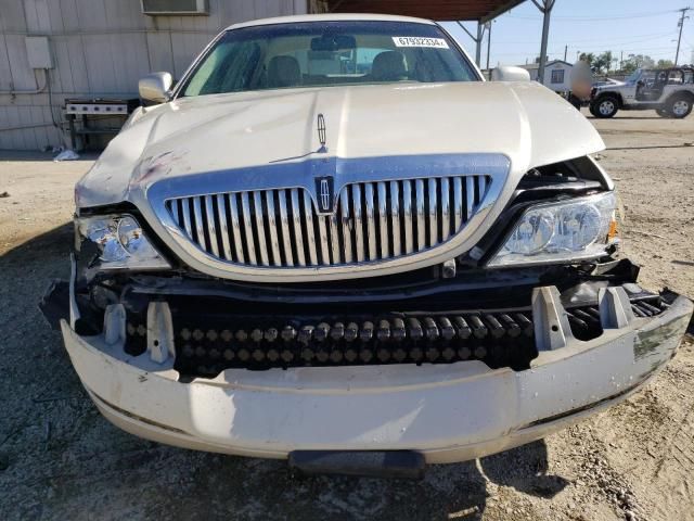 2006 Lincoln Town Car Signature