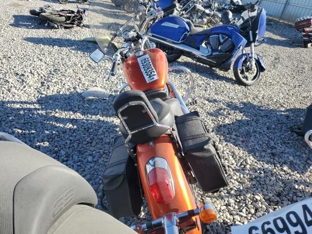 2003 Honda VT1100 C2