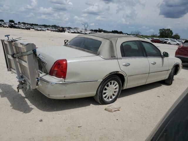 2007 Lincoln Town Car Signature