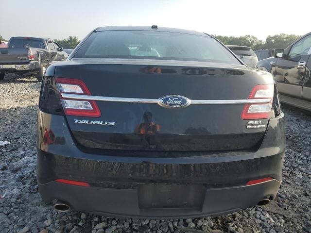 2018 Ford Taurus SEL