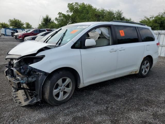 2011 Toyota Sienna LE