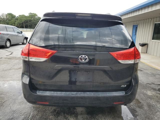 2014 Toyota Sienna XLE