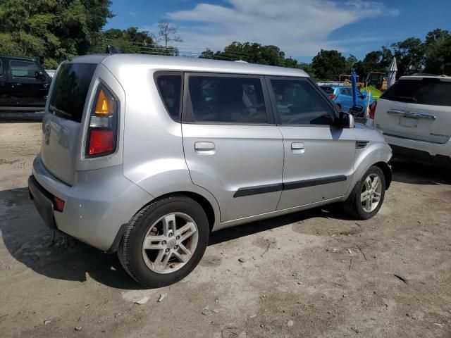 2010 KIA Soul +