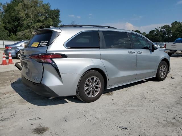 2021 Toyota Sienna XLE