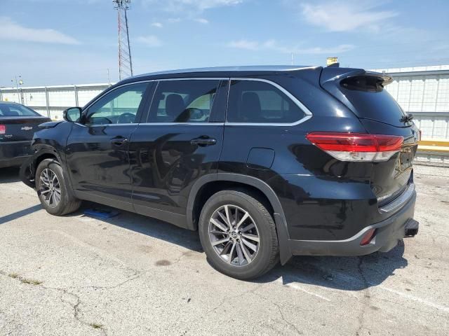 2019 Toyota Highlander SE