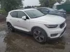 2020 Volvo XC40 T5 Momentum