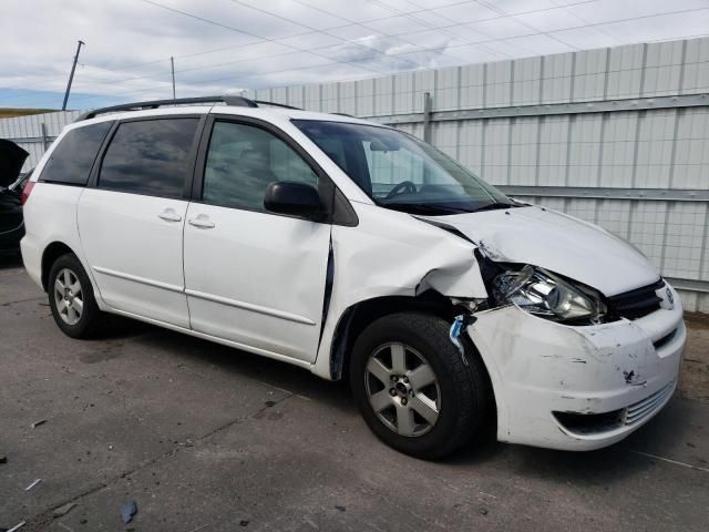 2004 Toyota Sienna CE