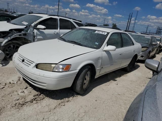 1999 Toyota Camry LE