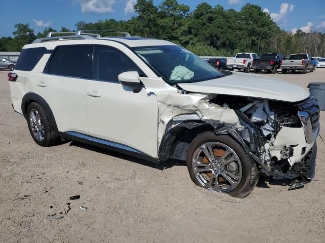 2022 Nissan Pathfinder Platinum