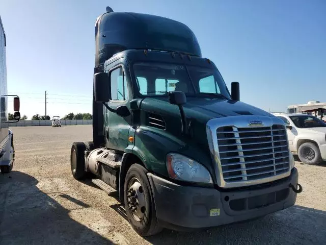 2018 Freightliner Cascadia 113