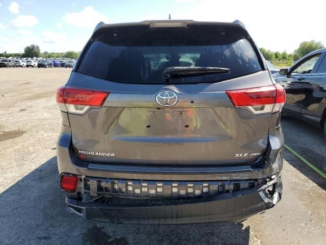 2017 Toyota Highlander SE