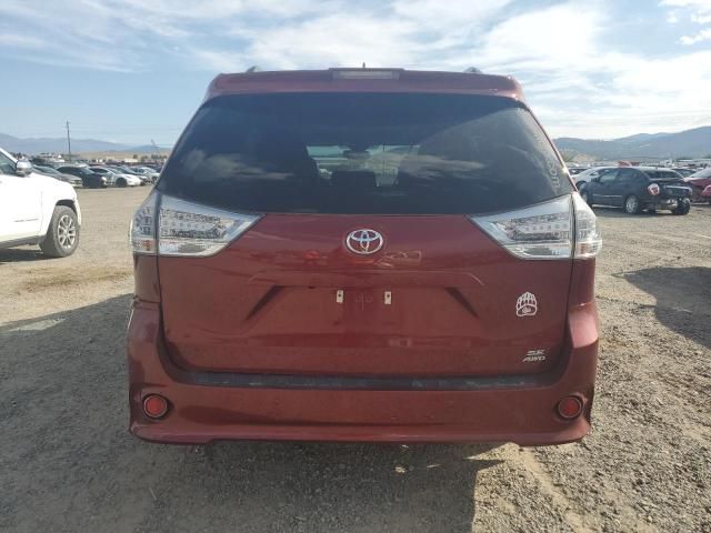 2019 Toyota Sienna SE