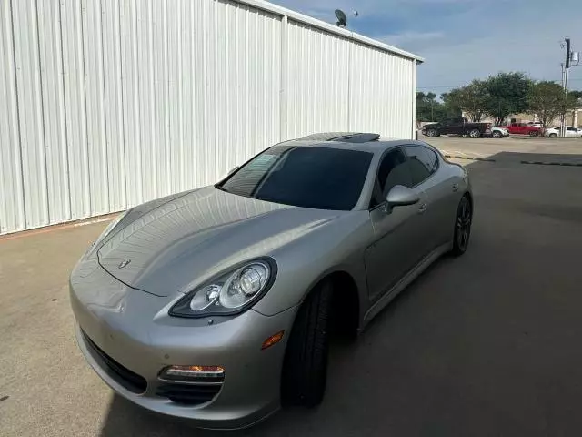 2013 Porsche Panamera 2