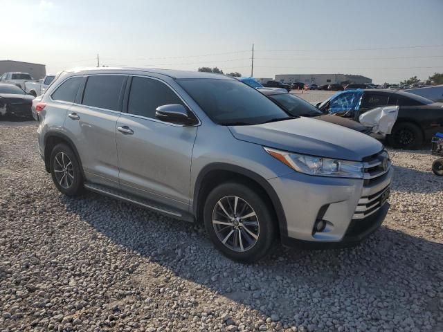 2017 Toyota Highlander SE