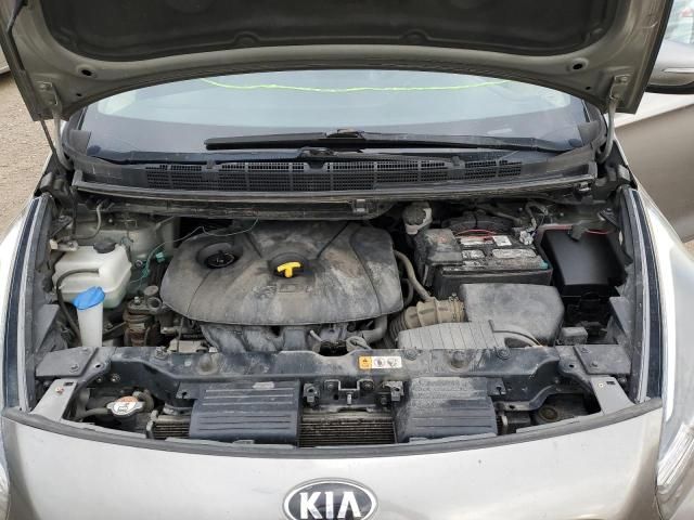 2014 KIA Rondo