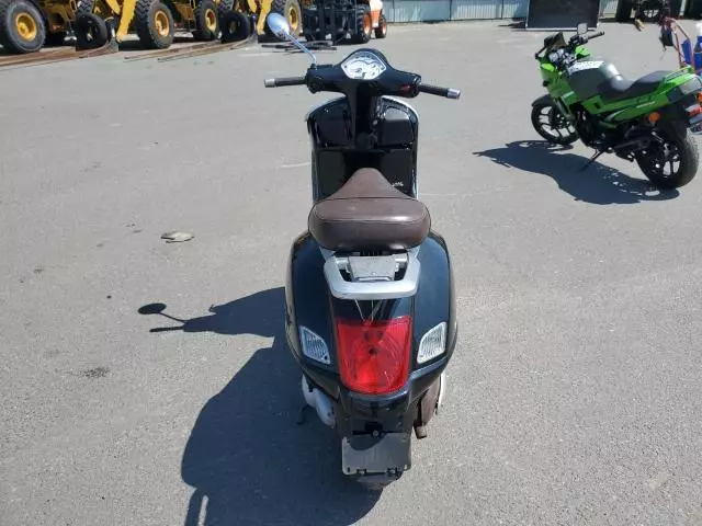 2005 Vespa Granturismo 200