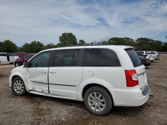 2016 Chrysler Town & Country Touring