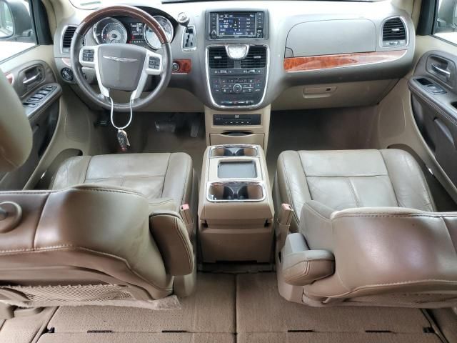 2015 Chrysler Town & Country Limited Platinum