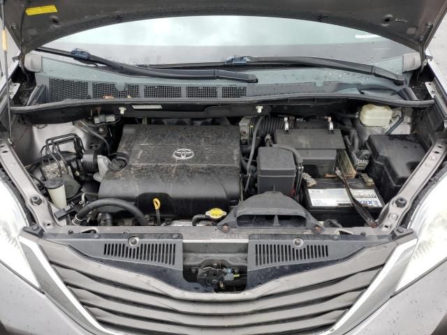 2011 Toyota Sienna XLE