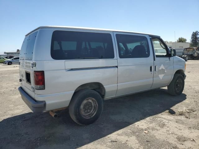 2005 Ford Econoline E350 Super Duty Wagon