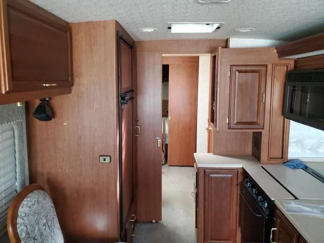 2001 Winnebago 2001 Freightliner Chassis X Line Motor Home