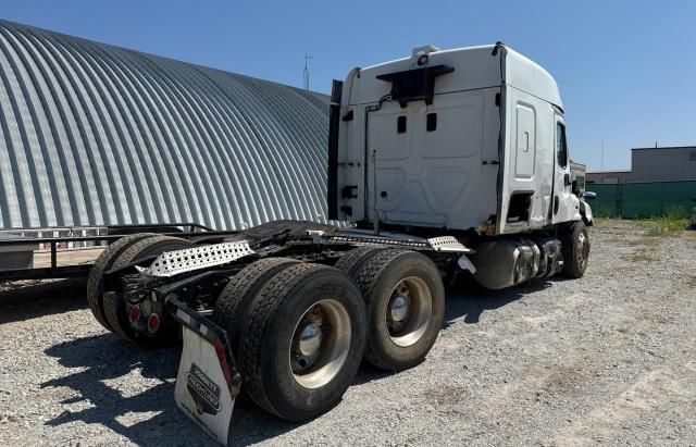 2016 Freightliner Cascadia 125