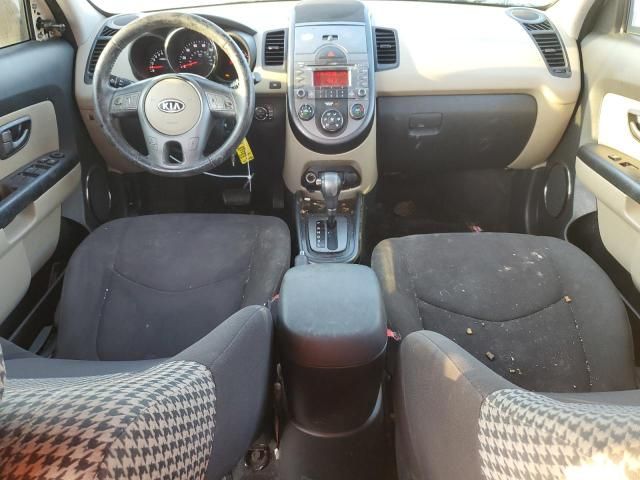 2010 KIA Soul +