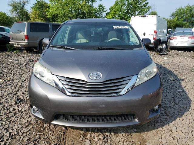 2014 Toyota Sienna XLE