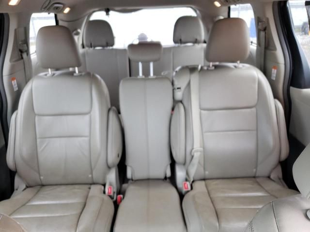 2015 Toyota Sienna XLE