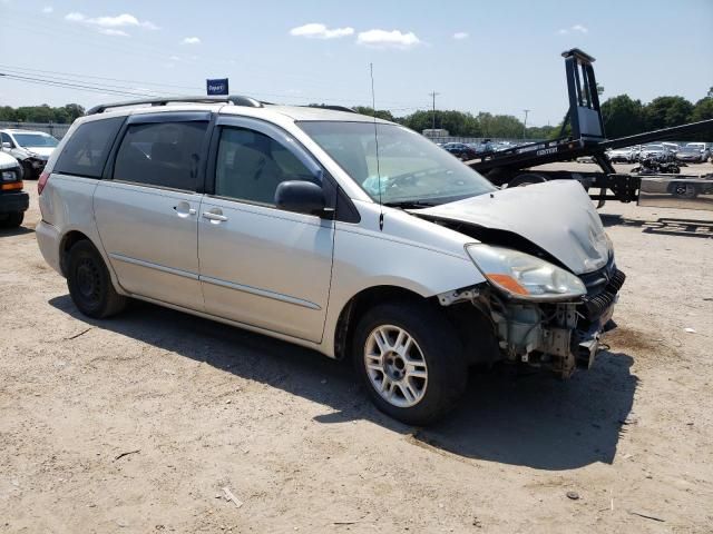 2005 Toyota Sienna CE