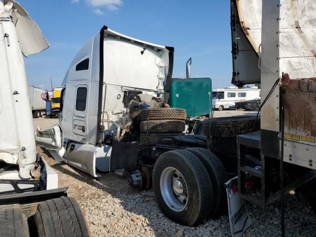 2022 Kenworth Construction T680