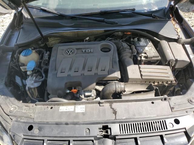 2013 Volkswagen Passat SE