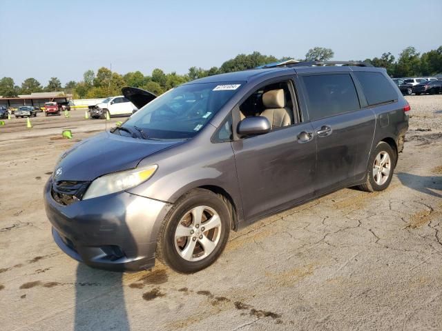 2011 Toyota Sienna LE