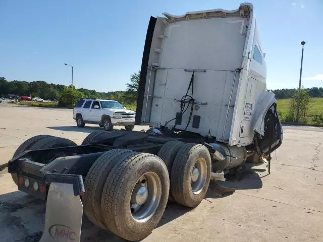 2015 Kenworth Construction T680