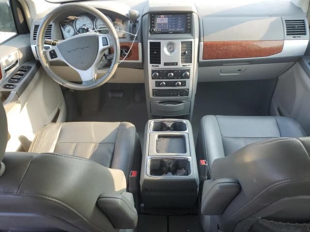 2009 Chrysler Town & Country Touring