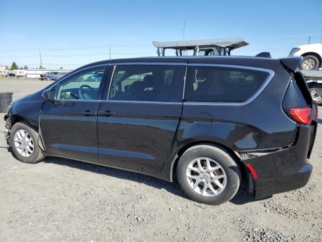 2020 Chrysler Voyager LX