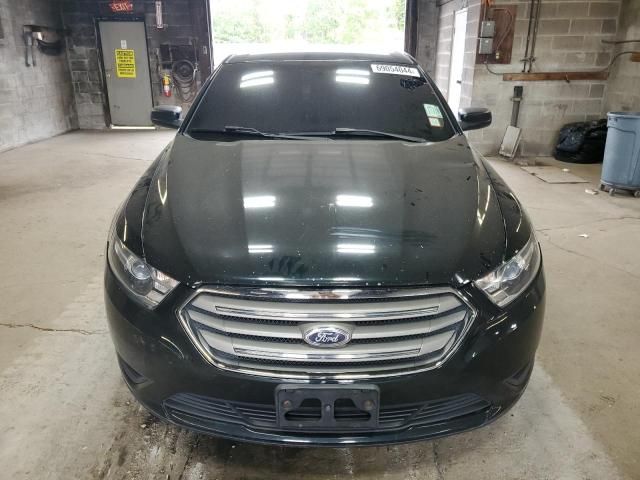 2014 Ford Taurus SE