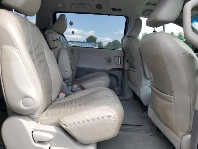 2011 Toyota Sienna XLE