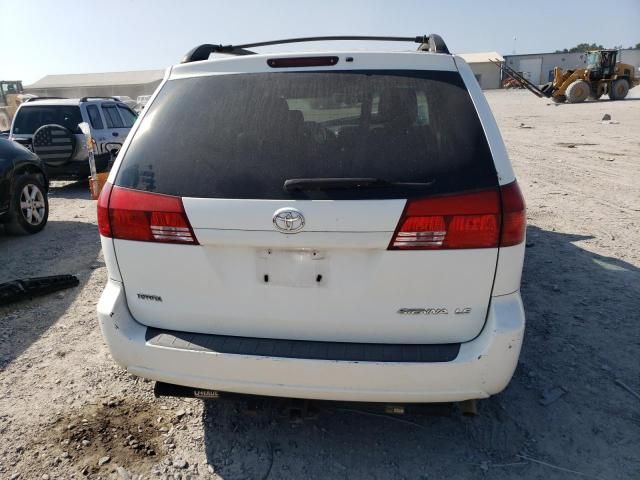 2004 Toyota Sienna CE