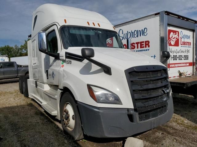 2018 Freightliner Cascadia 126