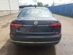 2018 Volkswagen Passat SE