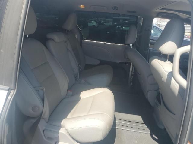 2019 Toyota Sienna XLE