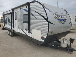 Salvage trucks for sale at Des Moines, IA auction: 2018 Salem Travel Trailer