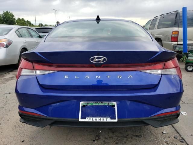 2023 Hyundai Elantra SE