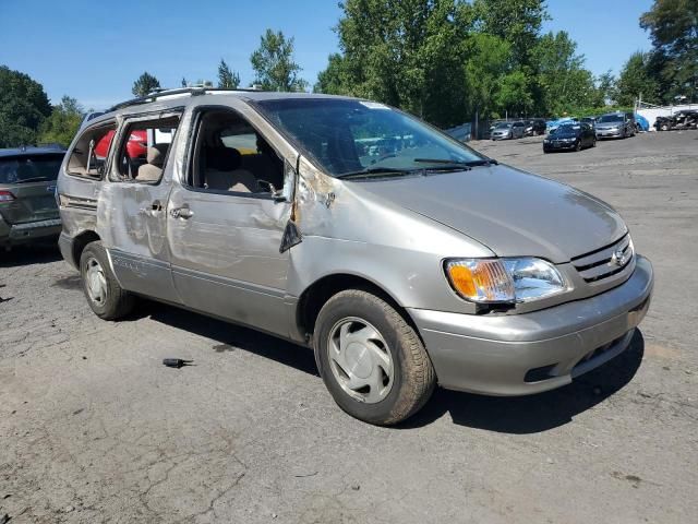 2002 Toyota Sienna LE