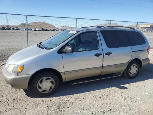 2001 Toyota Sienna LE