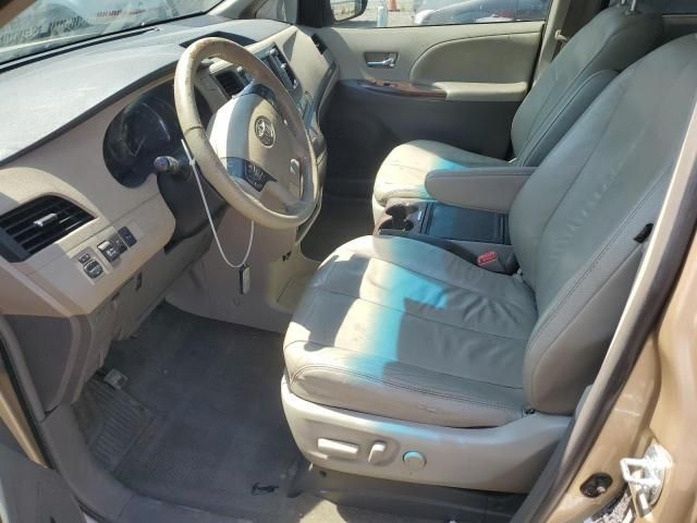 2012 Toyota Sienna XLE