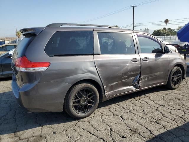 2014 Toyota Sienna LE