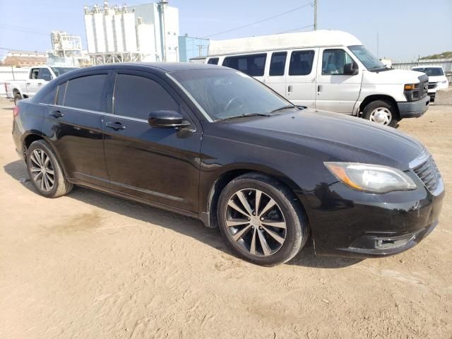 2013 Chrysler 200 Limited